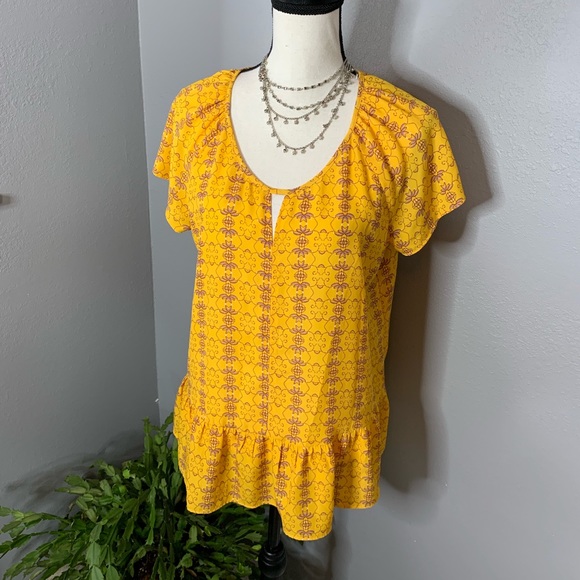 a.n.a Tops - A.N.A A New Approach L Petite Fun Print Blouse EUC